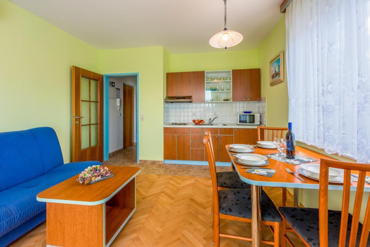 Apartmani Ilicevic Crikvenica Buitenkant foto