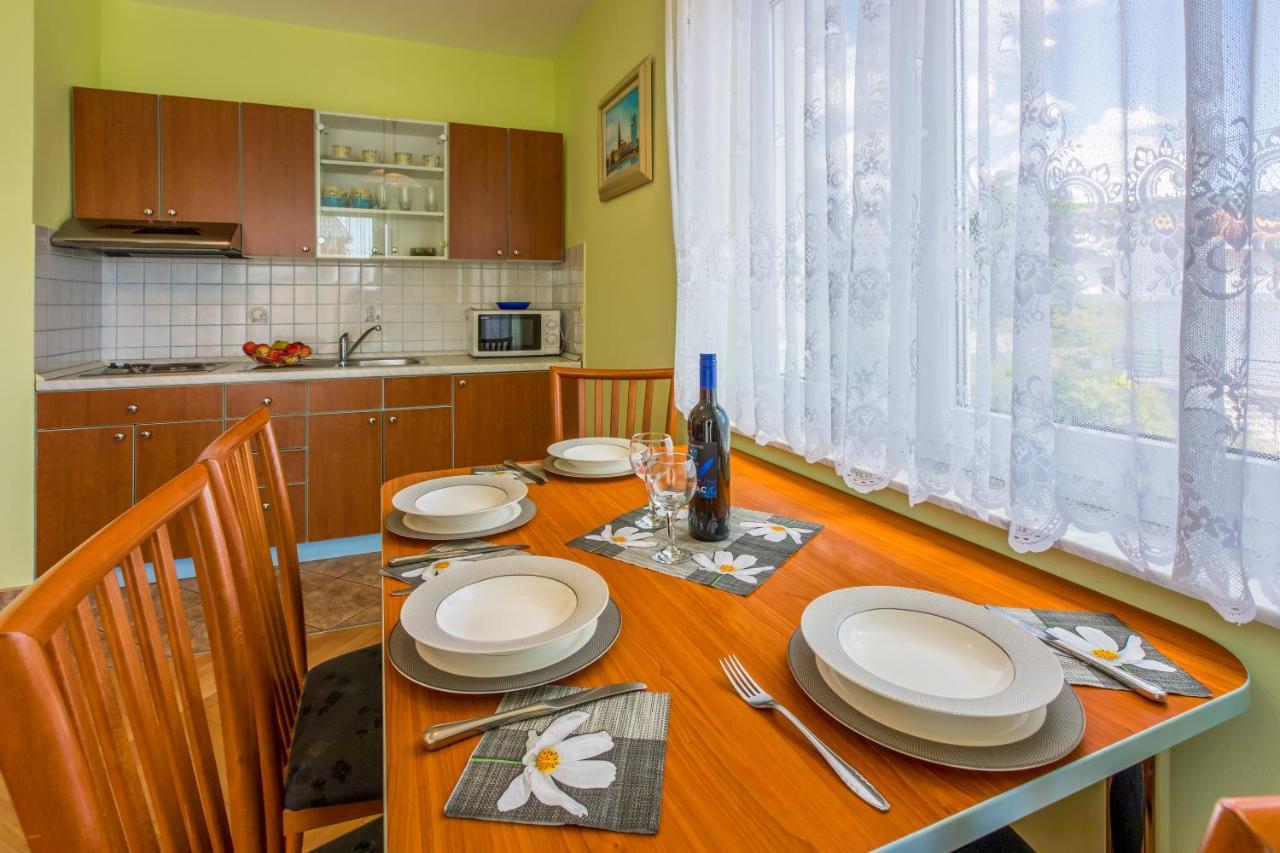 Apartmani Ilicevic Crikvenica Buitenkant foto